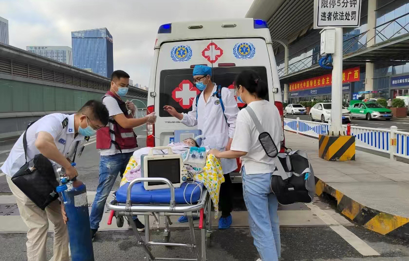 红安县救护车出租公司